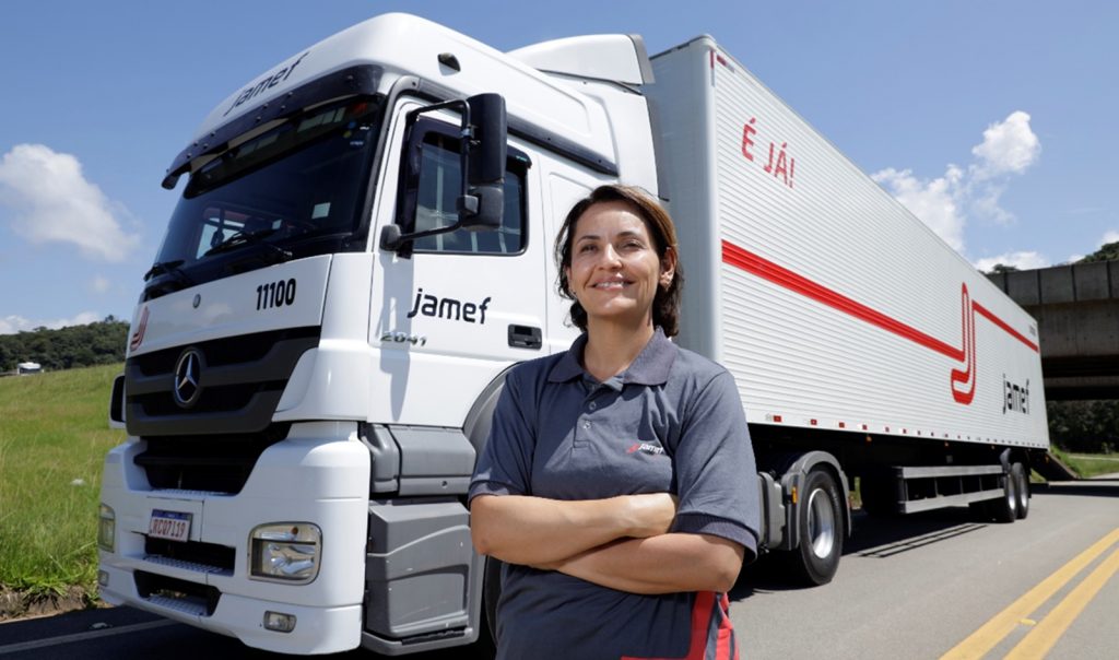 Jamef investe na contratação de mulheres buscando valorização feminina no transporte rodoviário de cargas