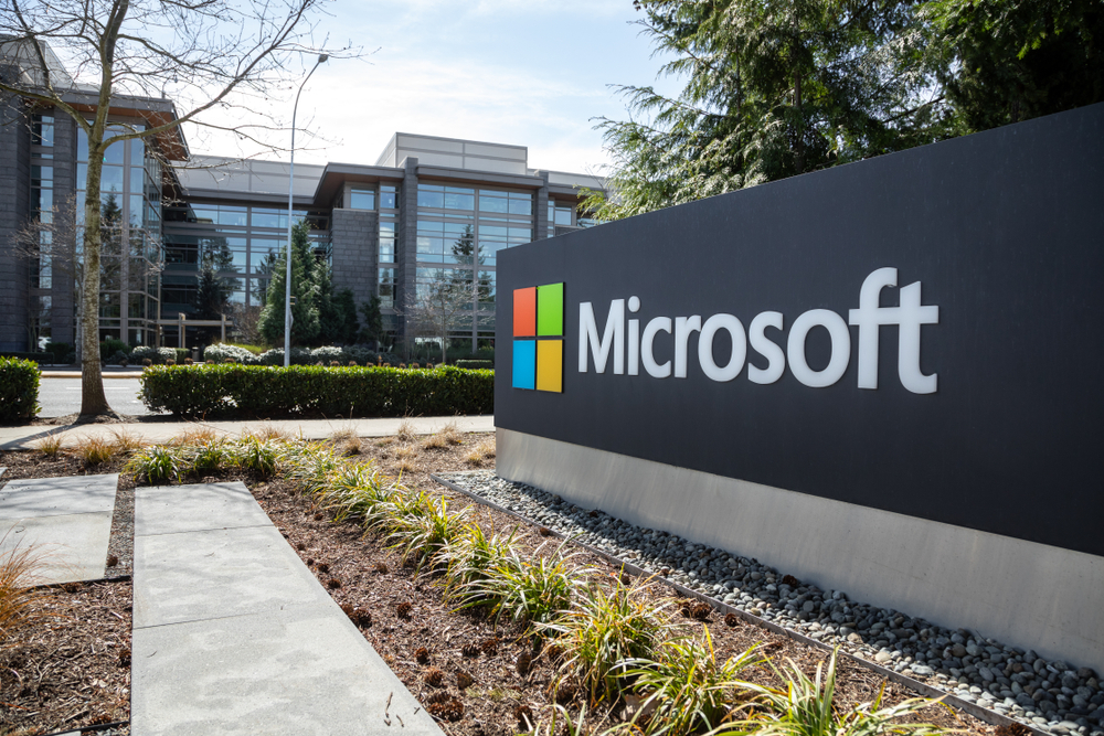 Microsoft vai demitir 10 mil funcionários em todo o mundo