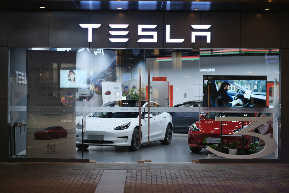Tesla reduz preço de modelos vendidos nos EUA para atrair novos compradores