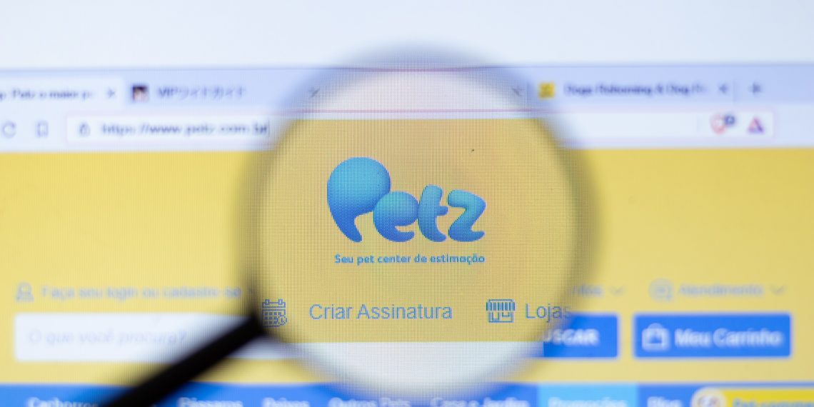 Petz estrutura loja virtual personalizada com plataforma da Stoom