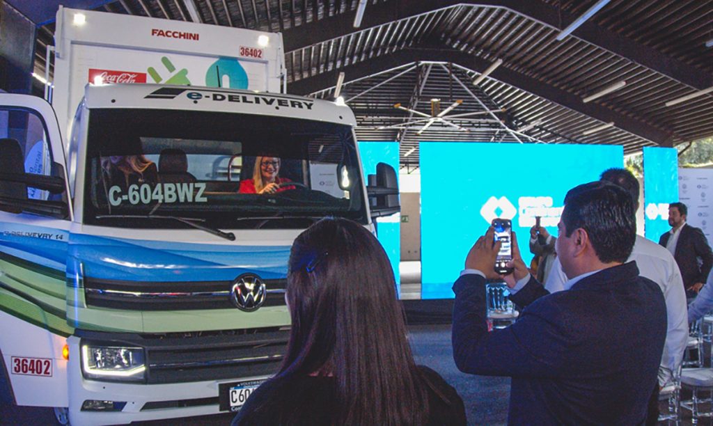 Volkswagen estreia caminhão elétrico na América Central