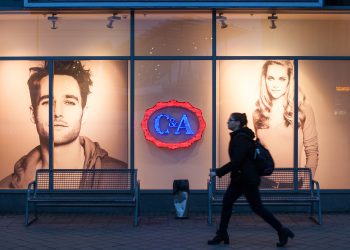 C&A lança provador para consultoras da marca produzirem conteúdo -  Mercado&Consumo