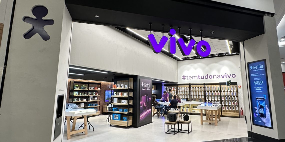 Vivo inaugura duas lojas com conceito novo e ambiente imersivo