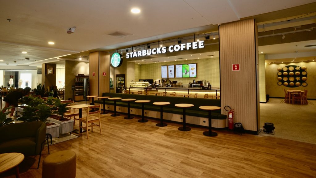 Starbucks inicia expansão em 2023 e abre sua primeira loja na Bahia