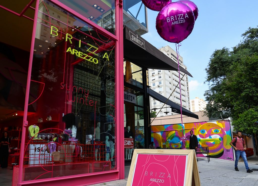 Brizza, da Arezzo&Co, inaugura primeira loja exclusiva em São Paulo