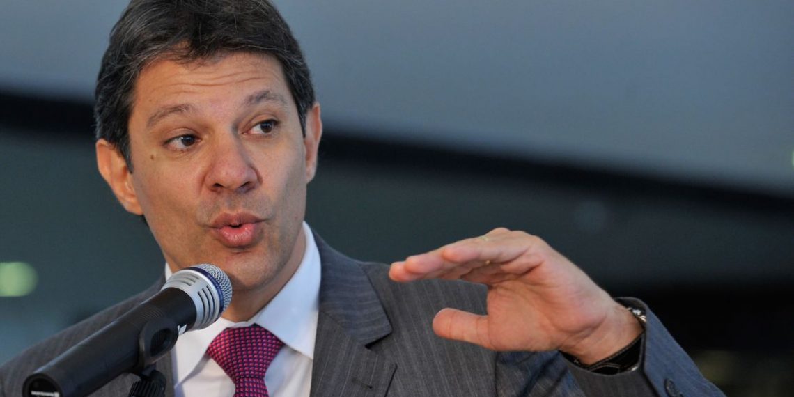 Legalizadas no governo Temer, Haddad diz que governo atual está pondo bets em ordem