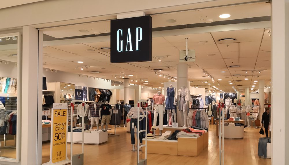 Gap demite 1,8 mil funcionários para economizar US$ 300 milhões ao ano