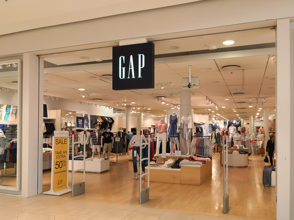 Gap demite 1,8 mil funcionários para economizar US$ 300 milhões ao ano