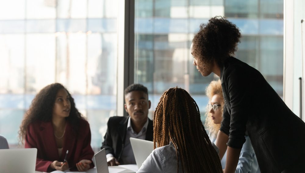 Ambev, em parceria com a PretaHub, lança edital para apoiar empreendedores negro