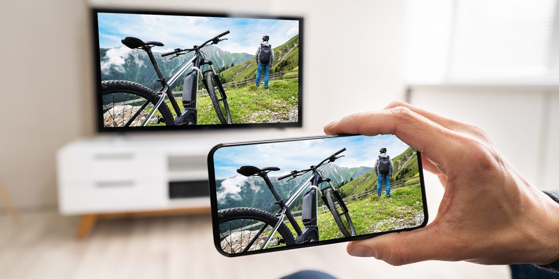 Smartphones e Smart TVs são os eletrônicos mais comprados pelos brasileiros