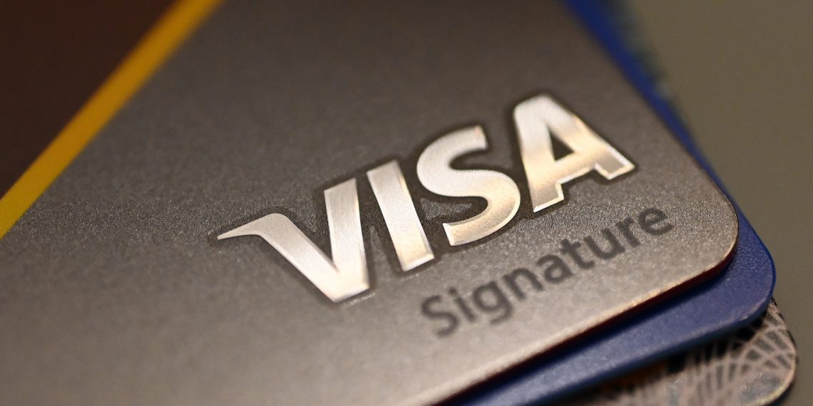 Visa lança primeiro cartão Visa Signature para PJ no Brasil