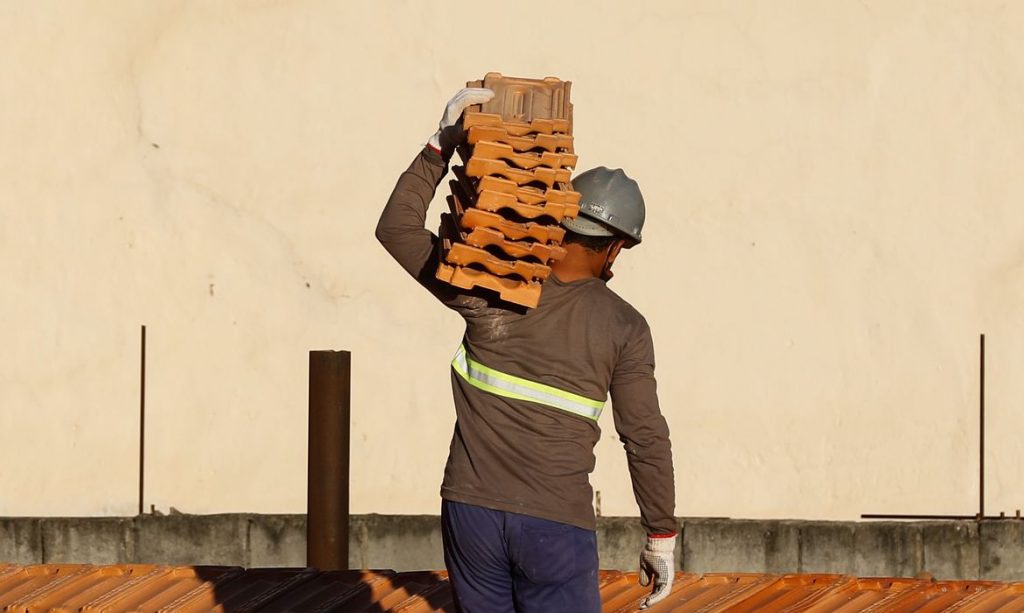FGV e Abramat elevam de 2% para 3% a projeção de alta na venda de materiais de construção em 2024