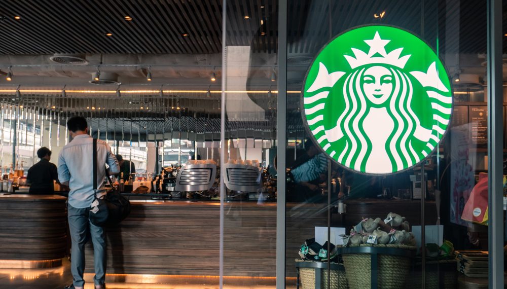 Lucro da Starbucks aumenta 34,7% no 2º trimestre fiscal, para US$ 908,3 milhões