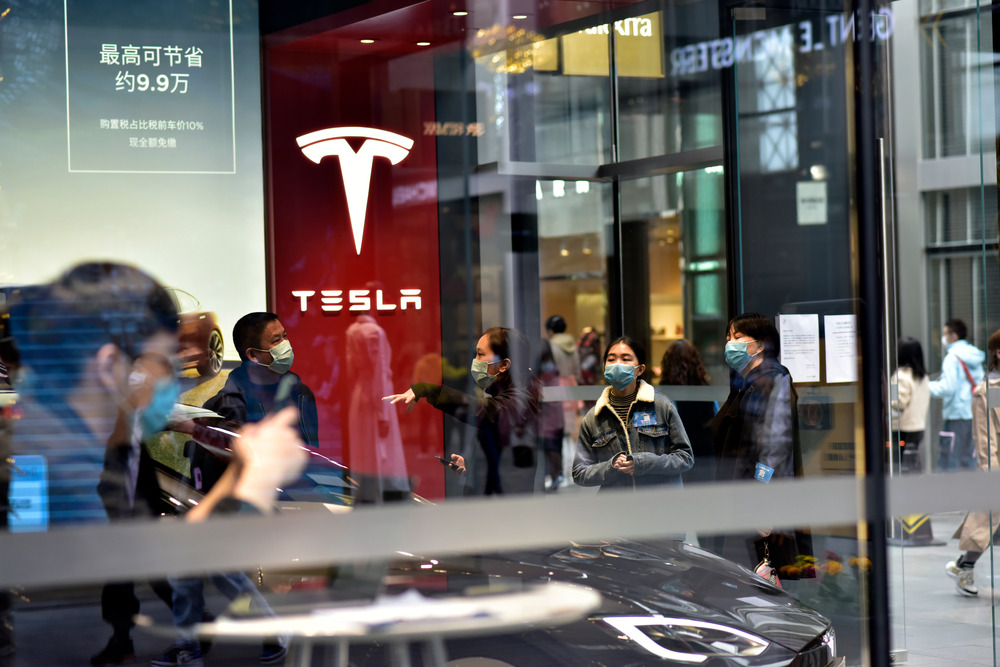 Tesla vai fazer recall de 1,1 milhão de veículos por riscos de segurança na China