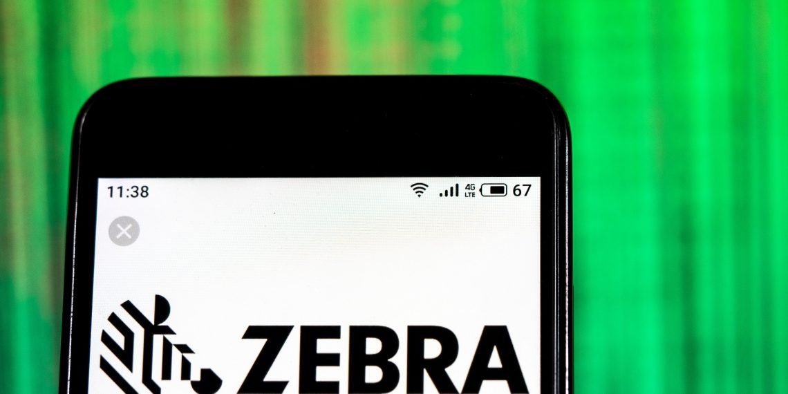 Dispositivos vestíveis e com reconhecimento de voz e imagem são destaques da Zebra com foco no varejo