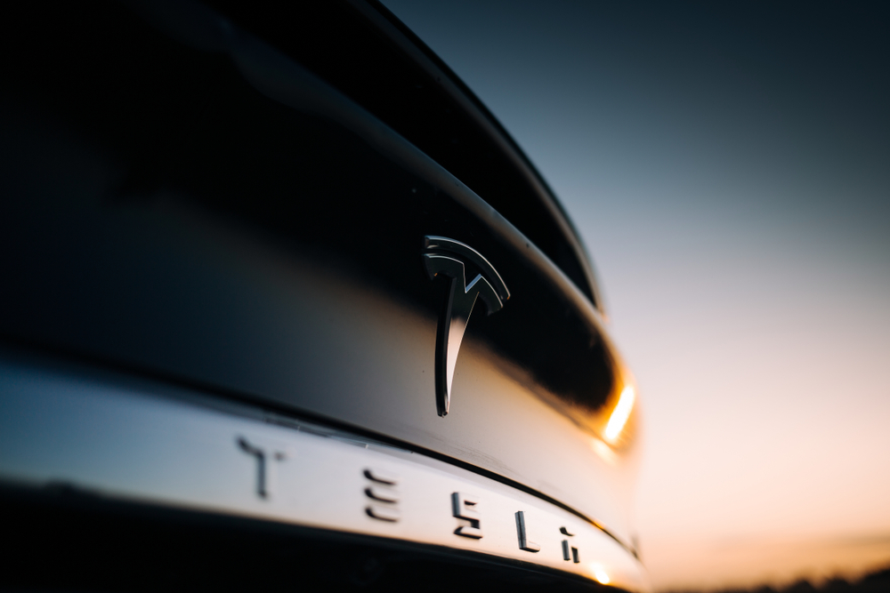 Tesla anuncia recall de Modelos S e X por problemas com cinto de segurança