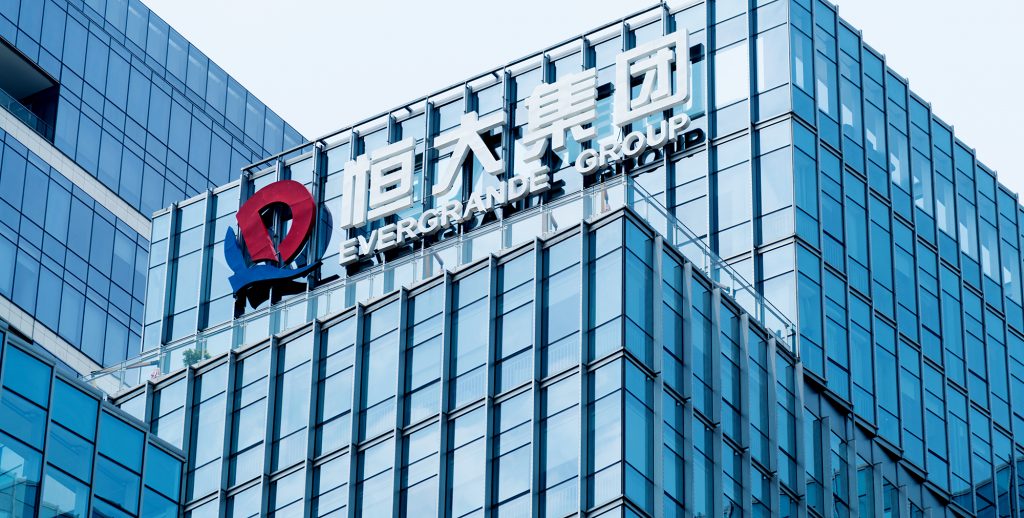 Chinesa Evergrande entra com pedido para retomar negociação de ações na Bolsa de Hong Kong