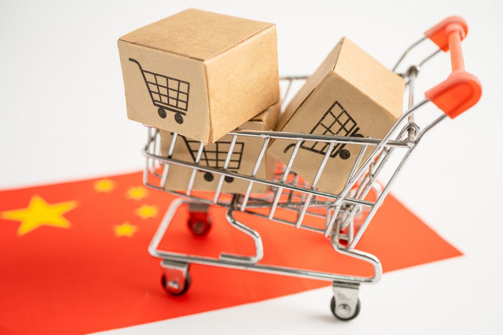 Importações de produtos chineses de até US$ 50 crescem 38% no ano, diz CNC