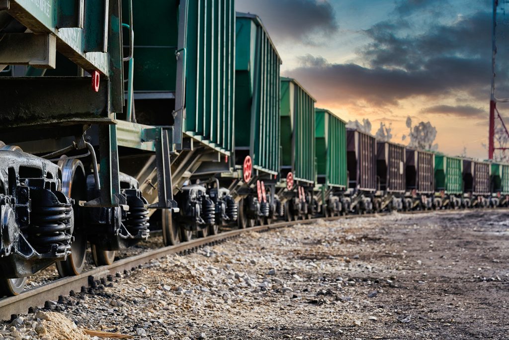 VLI adquire 168 vagões e 3 locomotivas para transporte de produtos agro na Ferrovia Norte-Sul