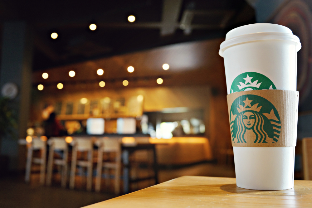 Lucro da Starbucks aumenta 25,1% no 3º trimestre fiscal, para US$ 1,14 bilhão