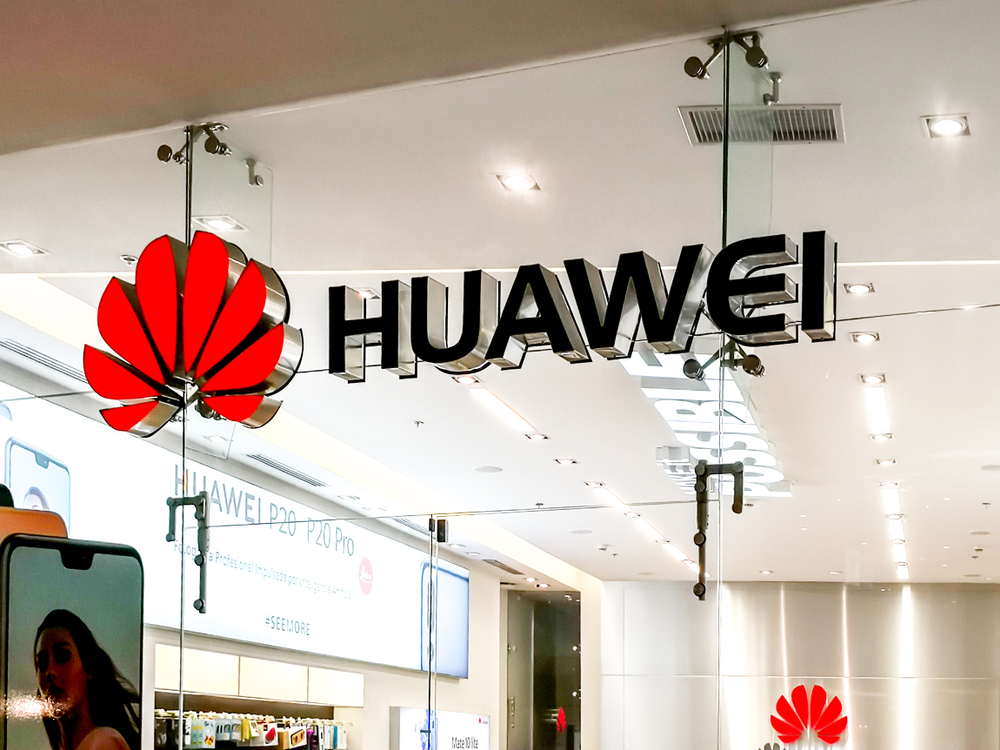 Huawei registra maior margem de lucro e receita no 1º semestre, apesar de sanções dos EUA