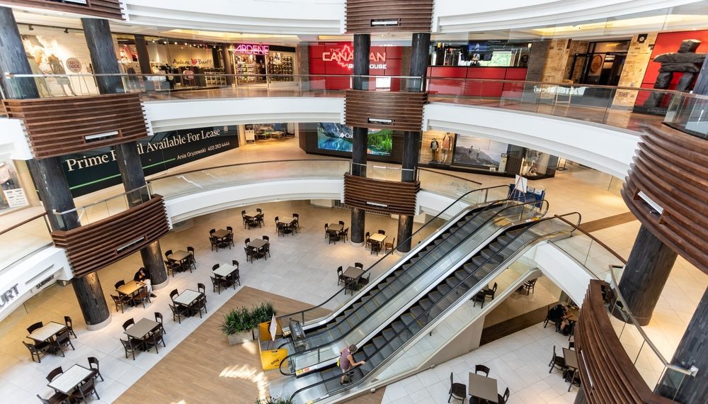 Fluxo de consumidores em shopping sobe 16% em julho ante julho de 2022