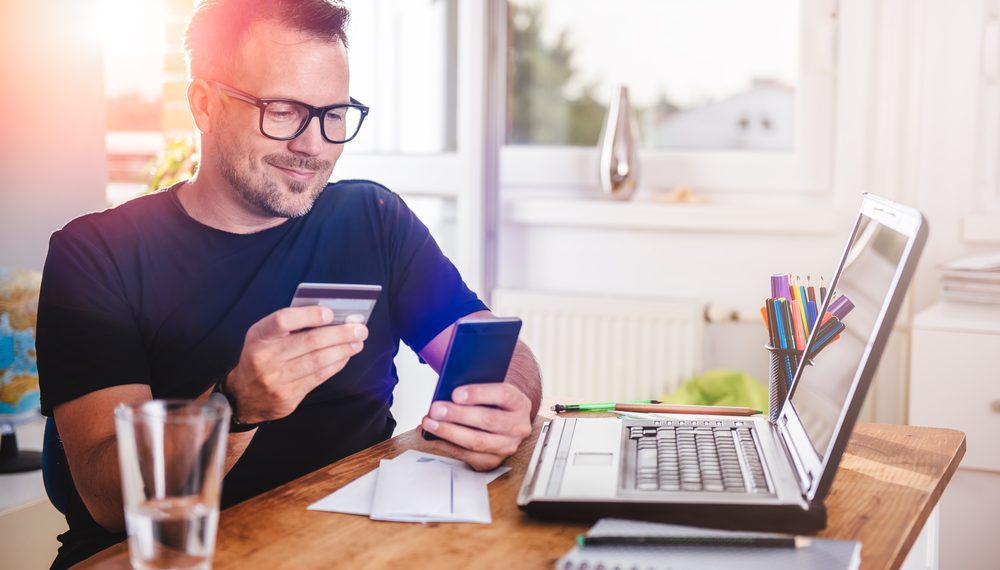 Compras realizadas com cartões crescem 8% no 1º semestre e somam R$ 1,7 trilhão