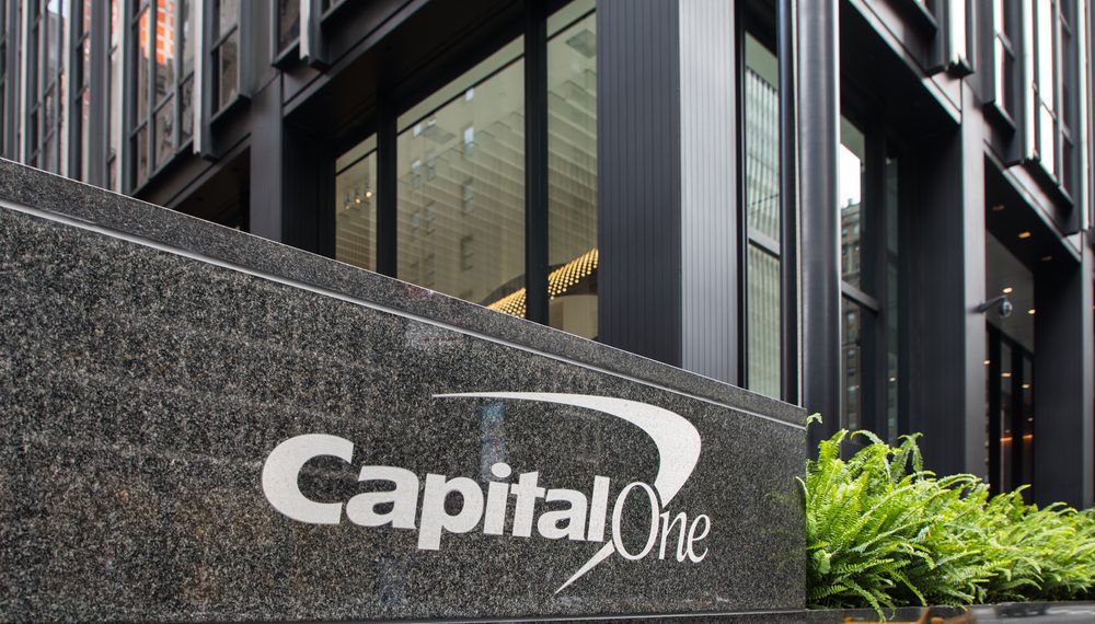 Capital One confirma venda de cerca de US$ 900 mi em empréstimos ante estresses imobiliários