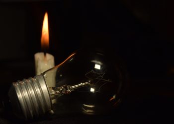 Apagão foi causado por baixo desempenho em equipamentos de usinas eólicas e solares
