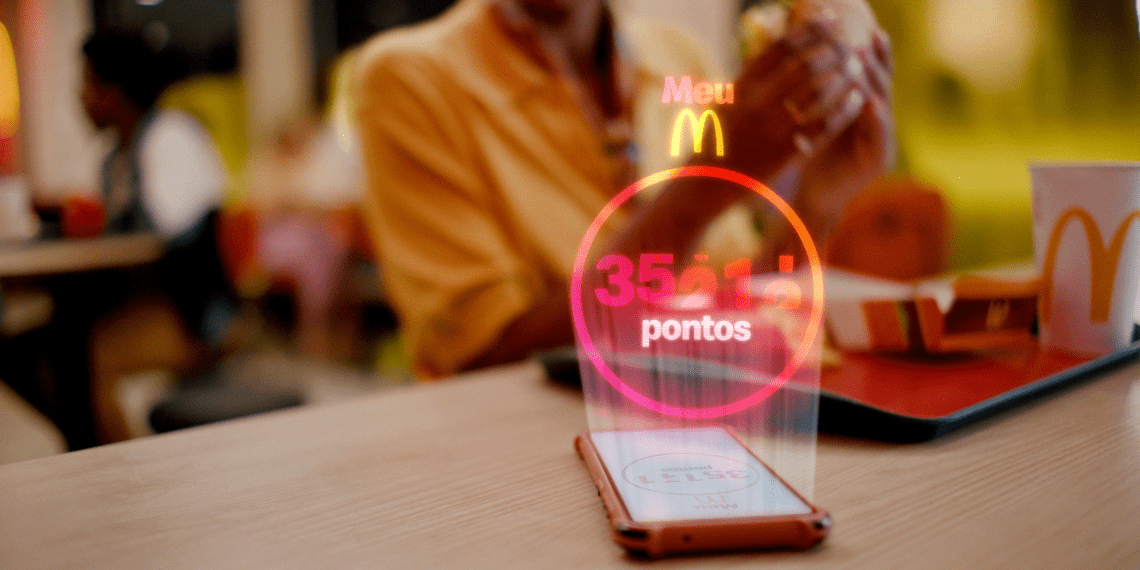 O McDonald’s lançou um programa de fidelidade que vai permitir que consumidores de todo o país acumulem pontos e troquem por seus produtos favoritos em todos os restaurantes da rede.