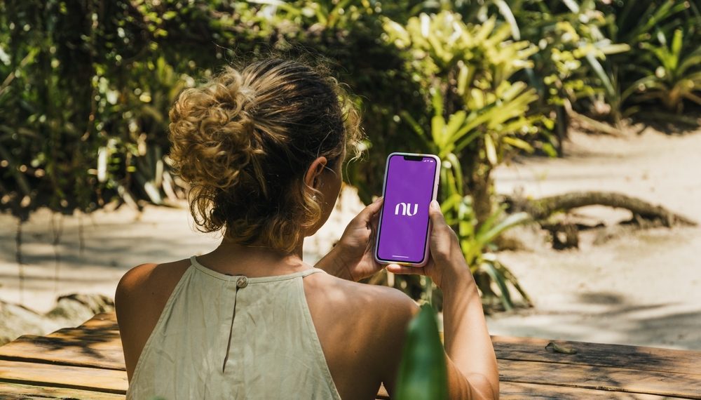 Com foco em alta renda, Nubank amplia benefícios para clientes Ultravioleta