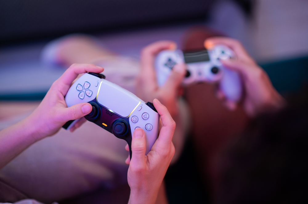 Sony lança controle de PlayStation para facilitar o uso por jogadores com  deficiência, Tecnologia