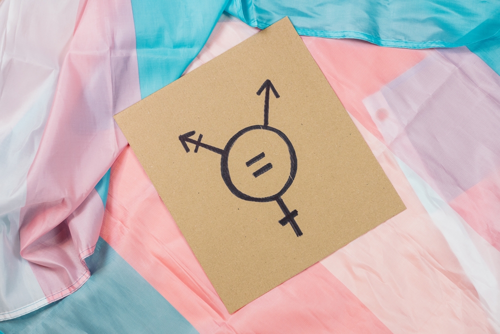 Casas Bahia apoia campanha "Orgulho do meu RG" para pessoas trans e travestis