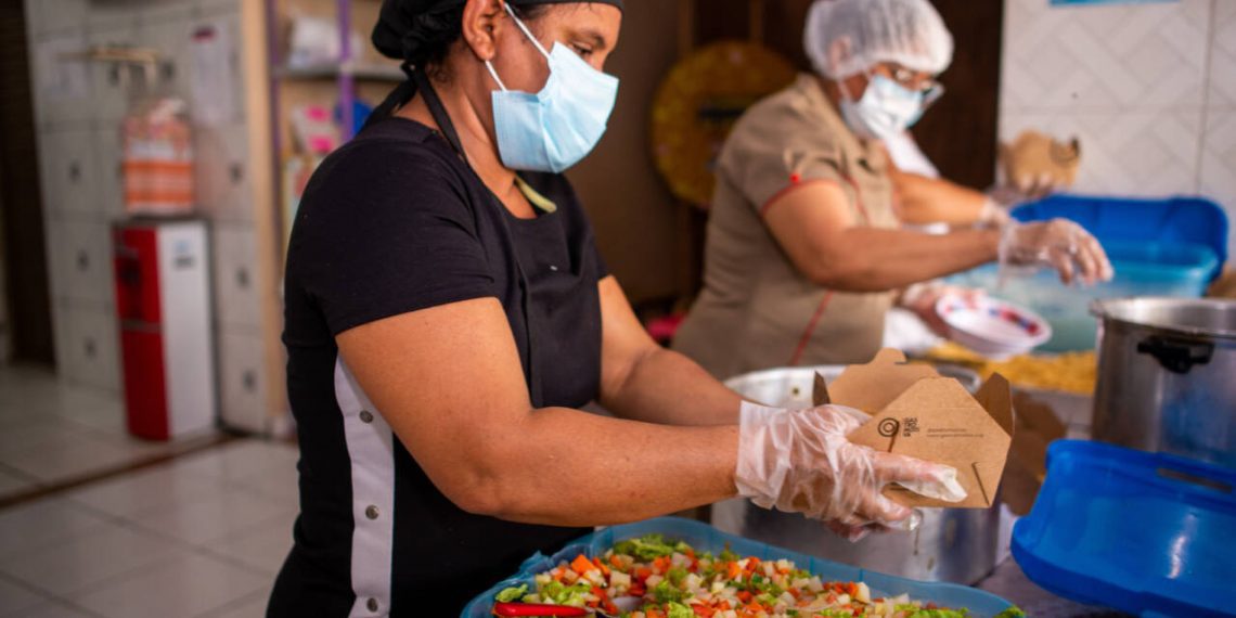 Sodexo e a Coca-Cola Brasil firmam parceria de três anos para apoiar a Gastromotiva em Manaus