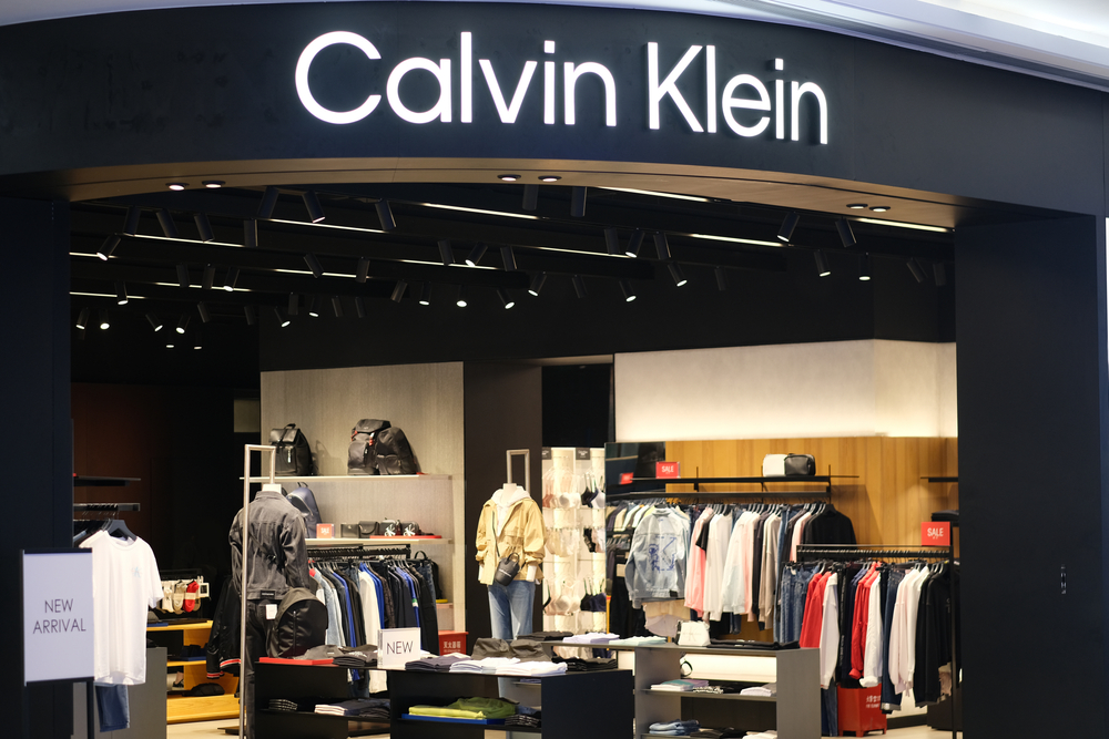 Calvin Klein passa a operar estoque com inteligência artificial e big data - Mercado e Consumo