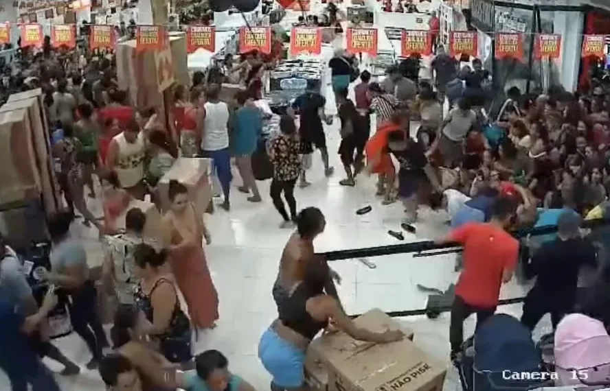 Promoção de Black Friday em Macapá causa tumulto e deixa 40 feridos