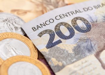 Atividade econômica brasileira contraiu 0,2% em outubro