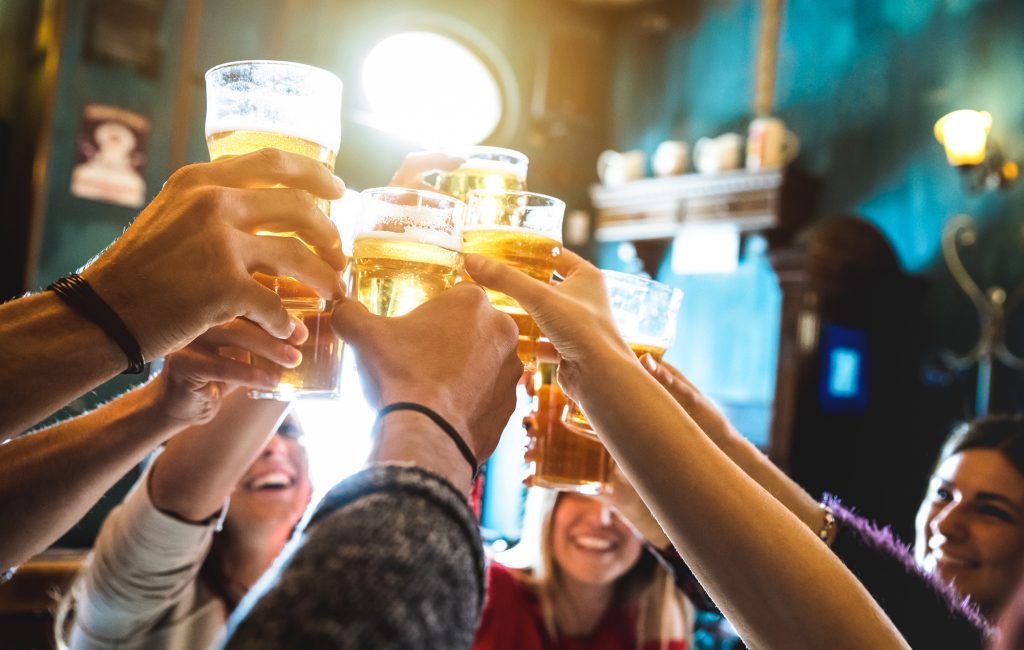 Ano Novo anima setor de bares e restaurante com expectativa de alta no faturamento