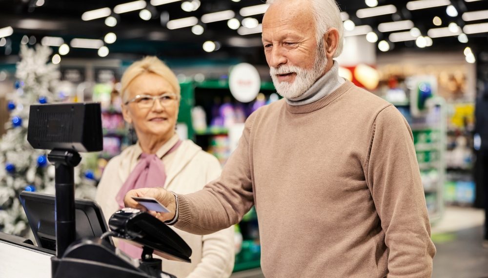 Aumento da população 60+ influencia as vendas do varejo