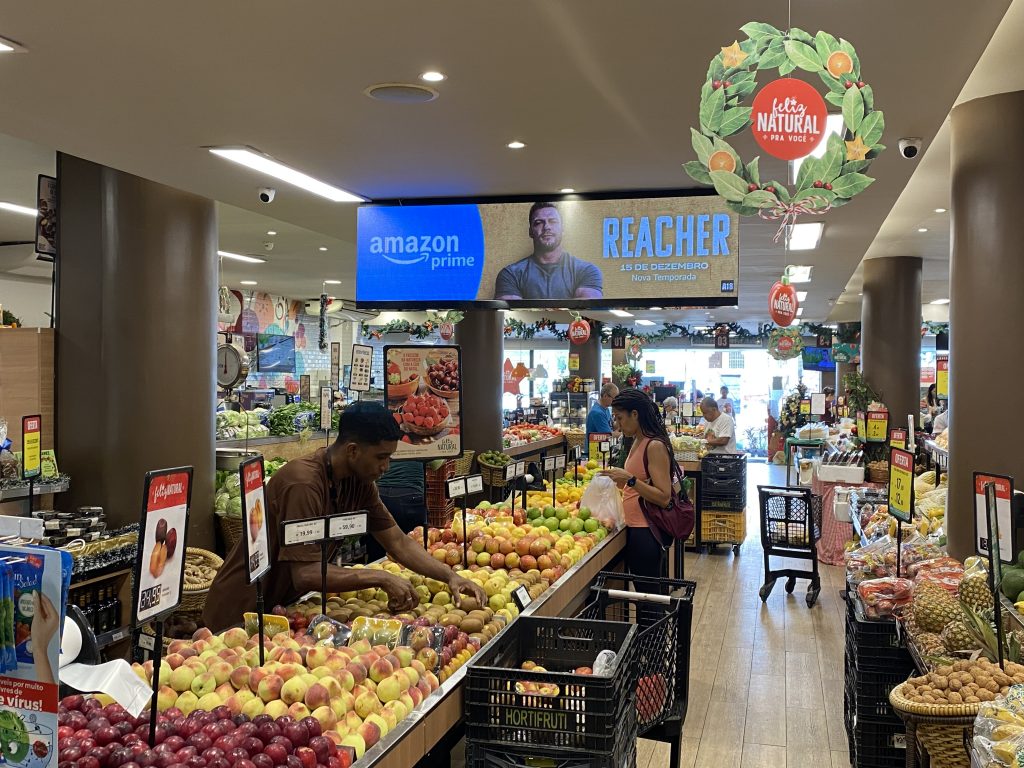 Hortifruti Natural da Terra lança vertical de retail media nas lojas de São Paulo e do Rio