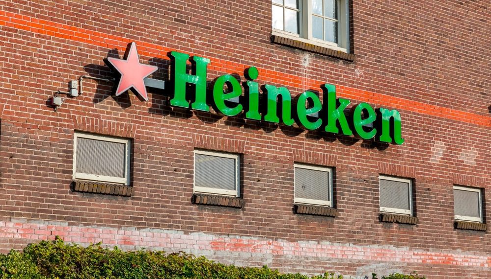 Heineken lucra menos que o esperado em 2023, mas amplia receita