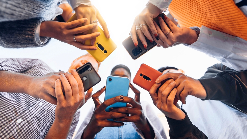 Número de celulares conectados à internet deve subir de 4,7 bi para 5,5 bi até 2030