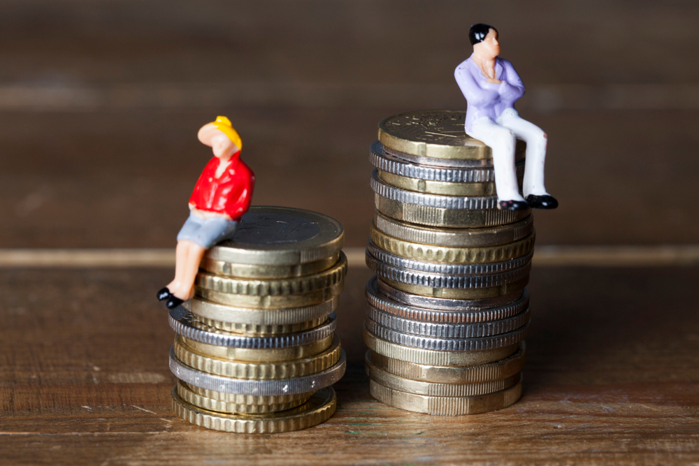 Paridade salarial entre mulheres e homens cresceu, mas igualdade pode demorar 131 anos