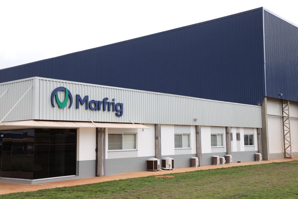 Marfrig inicia rastreamento de contêineres em unidades no Brasil