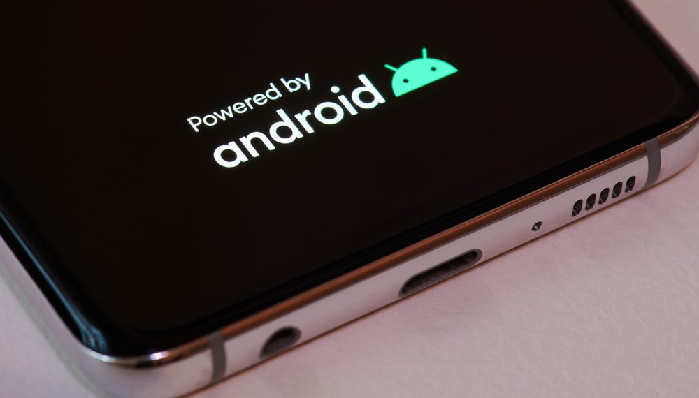 Android 15 poderá encontrar celular perdido mesmo se estiver desligado