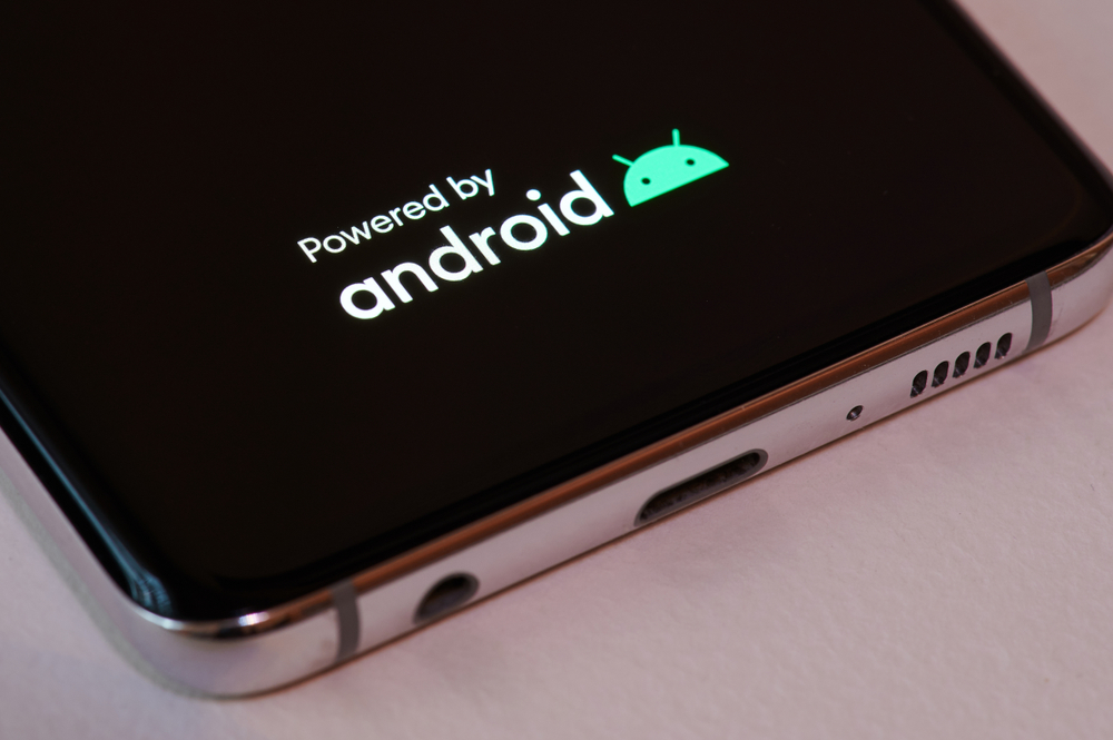 Android 15 poderá encontrar celular perdido mesmo se estiver desligado
