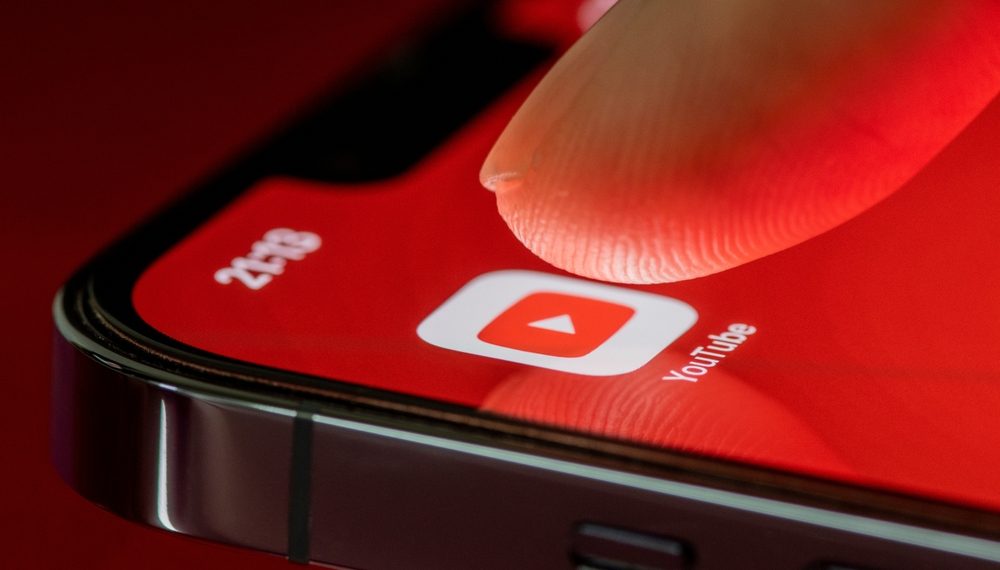 YouTube vai obrigar usuários a identificar vídeos feitos com inteligência artificial