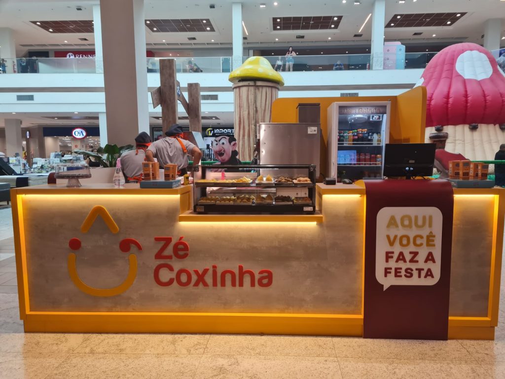 Franquia Zé Coxinha investe em modelo de quiosque em shopping para expandir