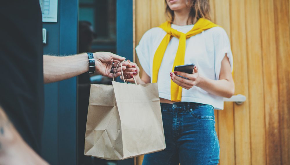 Consumidores preferem comprar snacks em plataformas de entregas rápidas