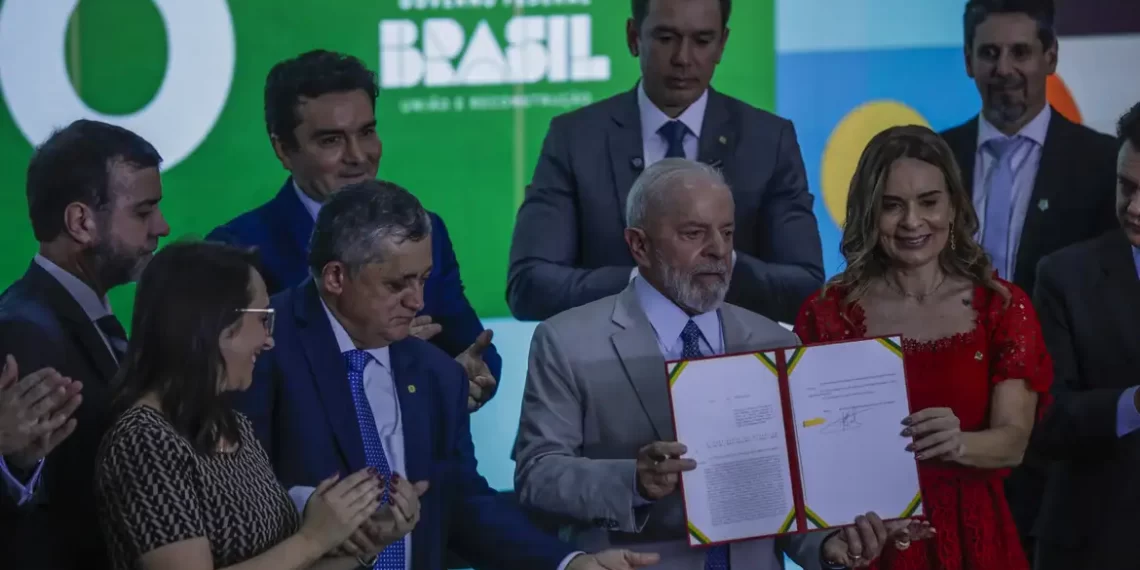 Lula sanciona lei que desonera atividades do setor de eventos